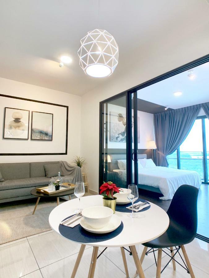 Almas Suites By Iconic Bliss Nusajaya  Kültér fotó